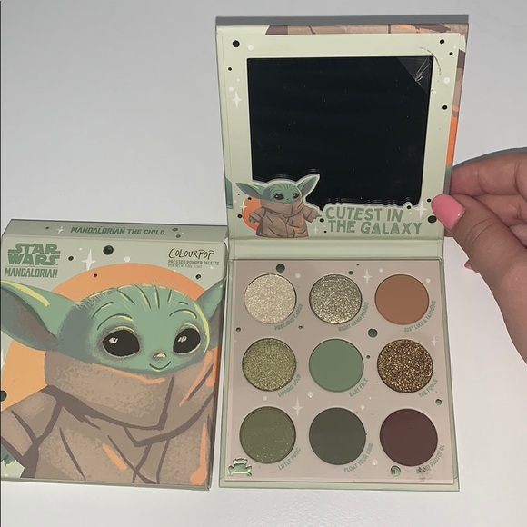 Star Wars Mandalorian colourpop eyeshadow palette - Picture 4 of 6